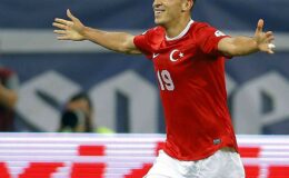 Mevlüt Erdinç futbola veda etti
