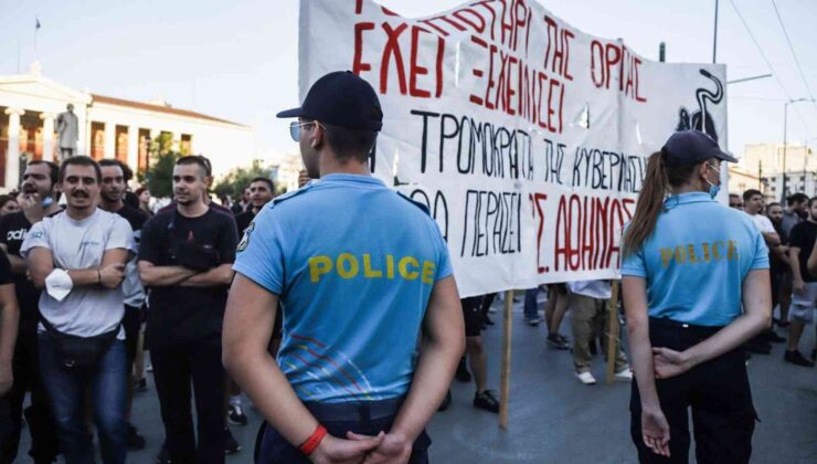 Yunanistan’da üniversite öğrencilerinden protesto