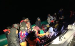 Yunan unsurları tarafından ölüme terk edilen 41 kaçak göçmen kurtarıldı