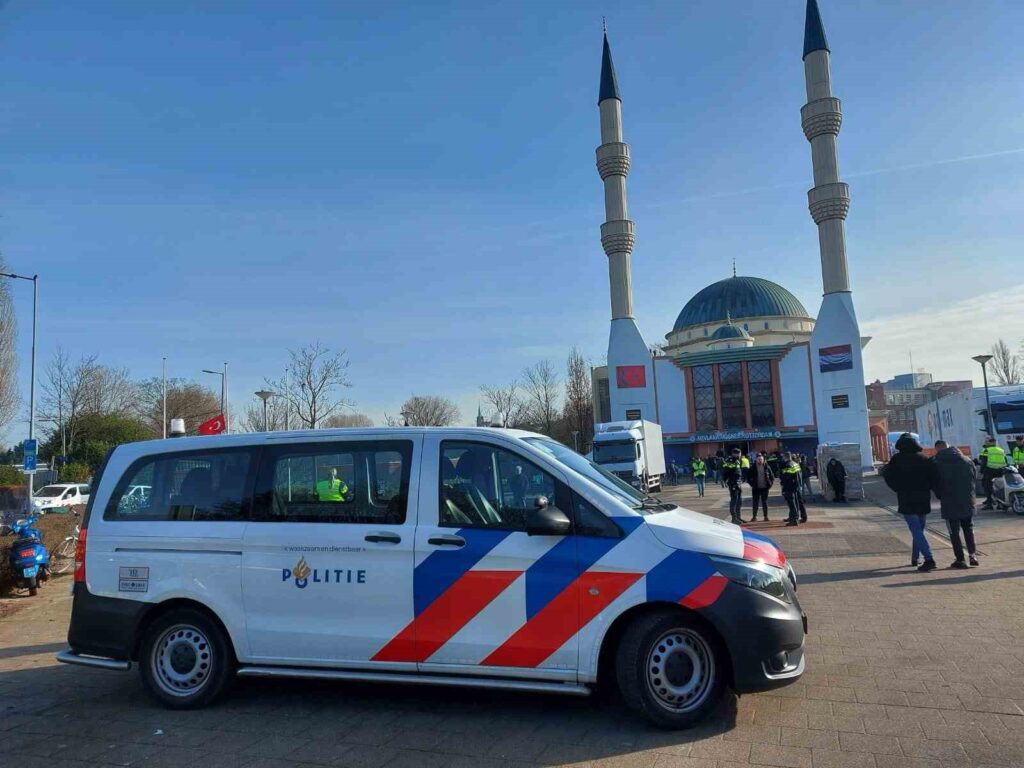 hollanda basbakani rutte rotterdam camiini ziyaret etti aaa88b4