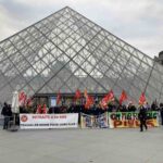 fransada protestocular louvre muzesinin girisini kapatti 0680a69