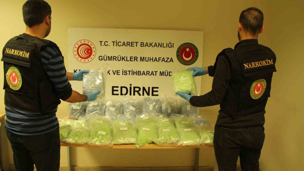 gumruk muhafaza ekiplerinden seri uyusturucu operasyonlari 173 kilo uyusturucu madde ele gecirildi 32849d2