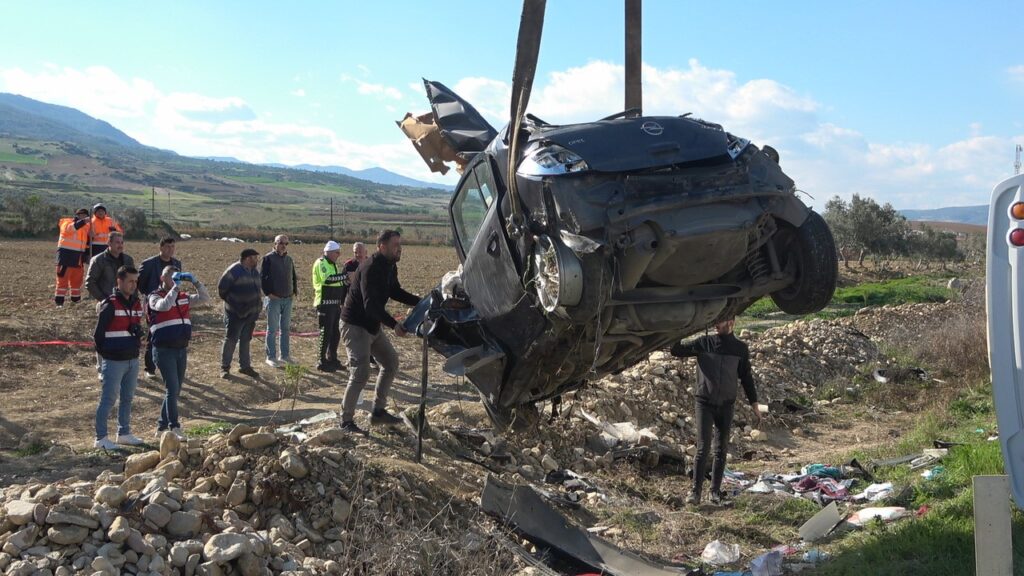 tur midibusu kazasinda olu sayisi 2ye yukseldi b62bc8f