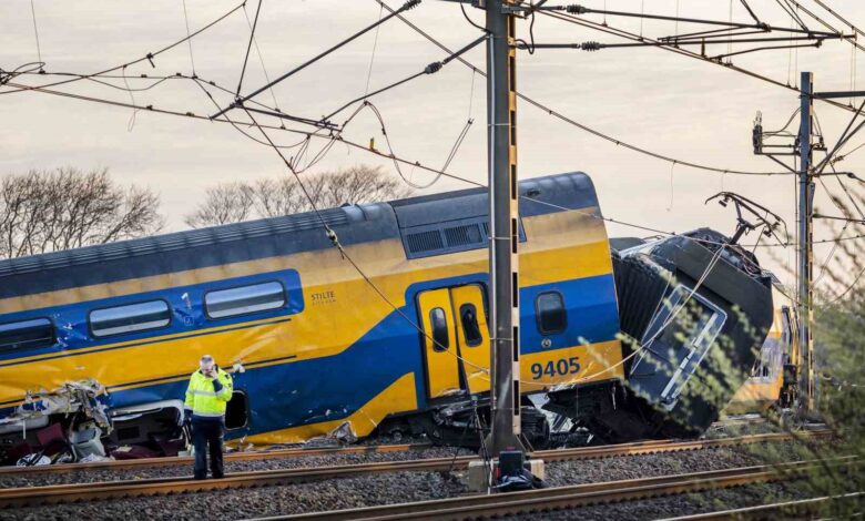 hollandada yolcu treni raydan cikti 1 olu 30 yarali 8d6a2e2